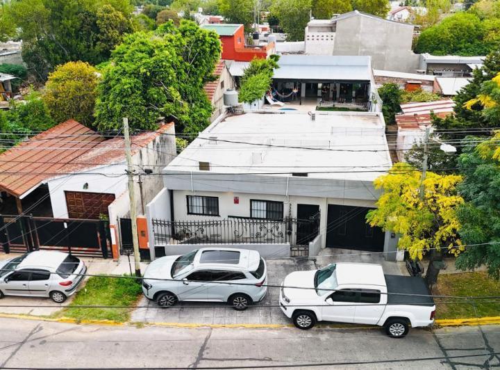 Casa · 170m² · 3 Ambientes · 2 Cocheras