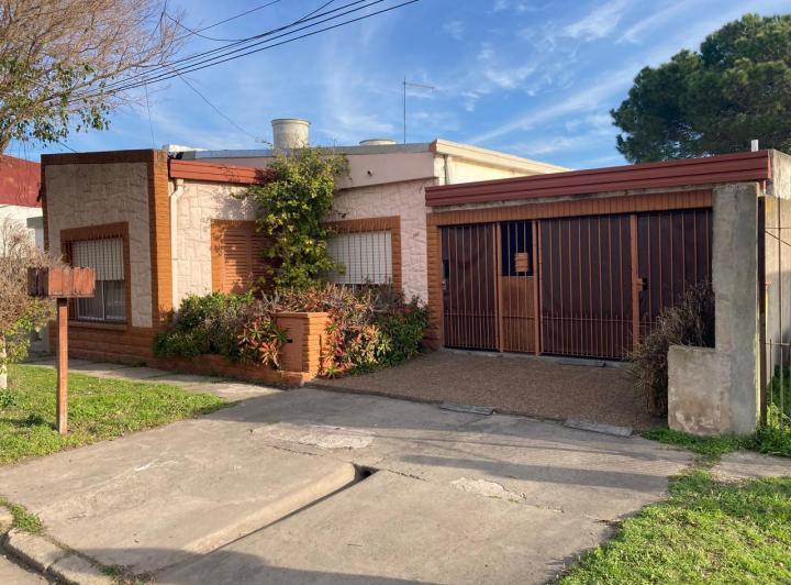 Casa · 120m² · 6 Ambientes · 1 Cochera