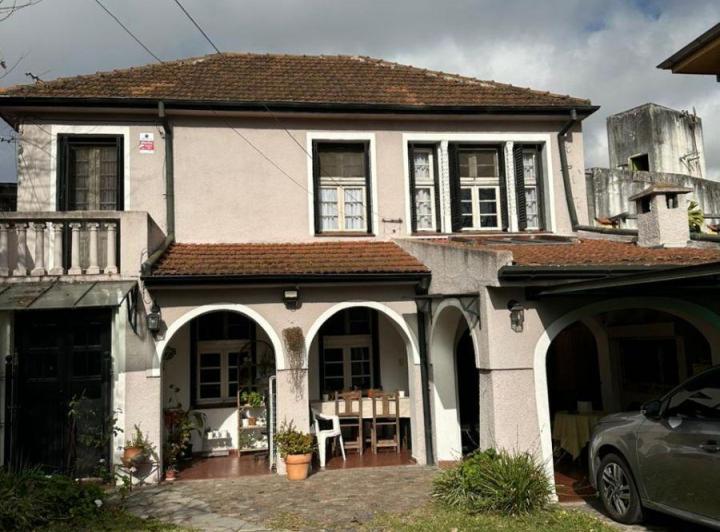 Casa · 153m² · 5 Ambientes · 1 Cochera
