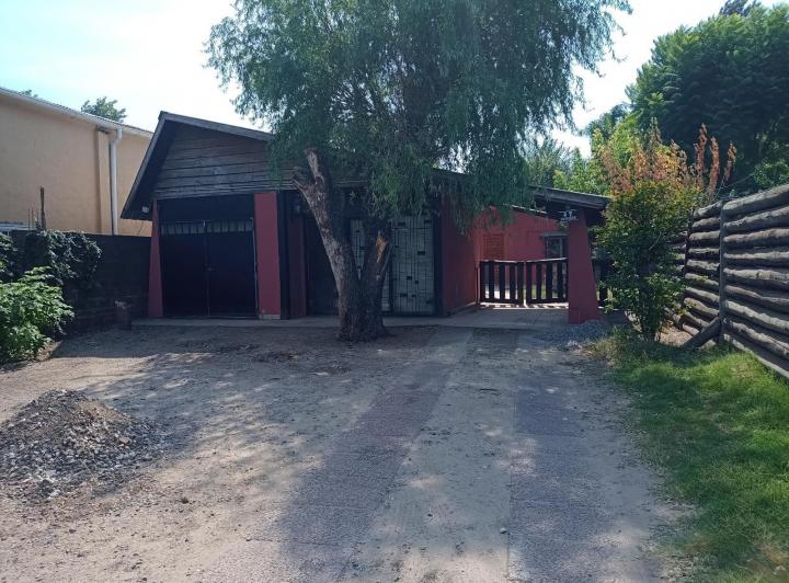 Casa · 98m² · 6 Ambientes · 3 Cocheras