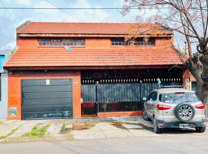 Casa · 175m² · 3 Ambientes · 1 Cochera