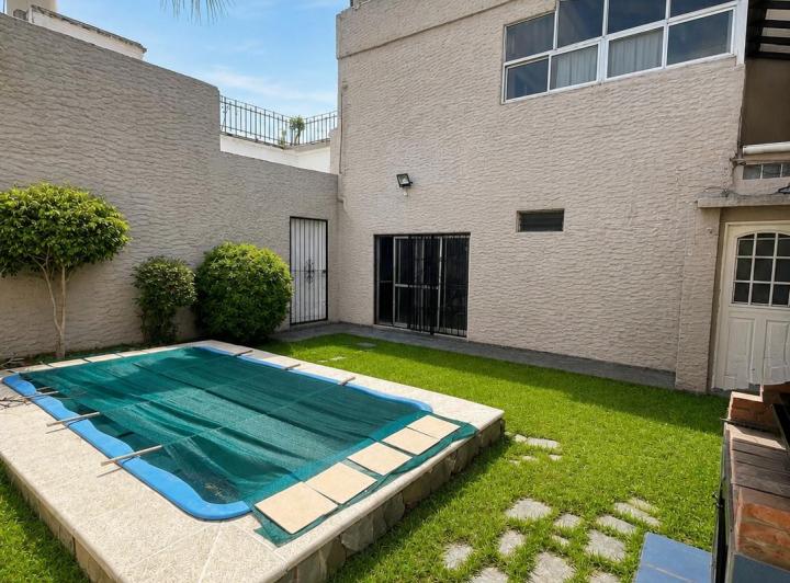 Casa · 170m² · 4 Ambientes · 1 Cochera