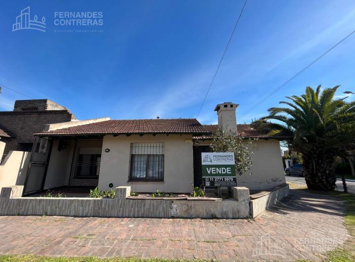 Casa · 144m² · 4 Ambientes · 1 Cochera