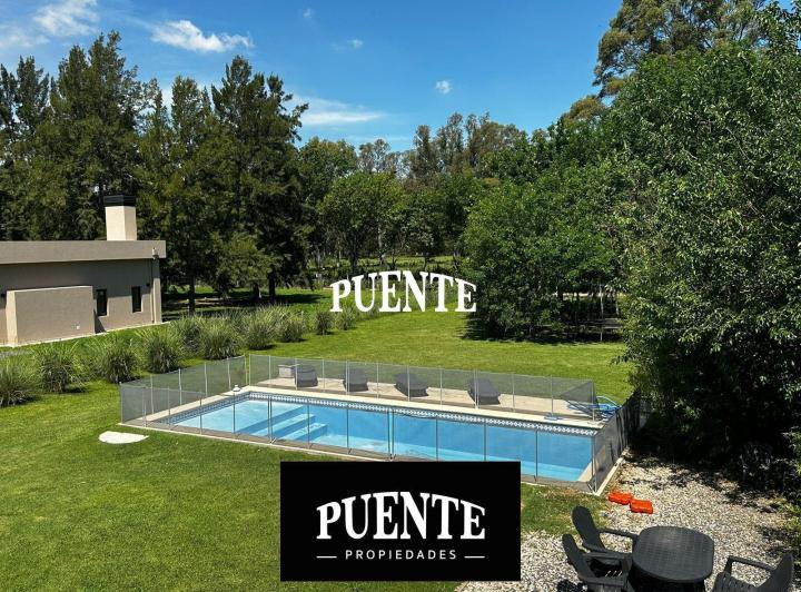 Casa · 250m² · 4 Ambientes · 2 Cocheras