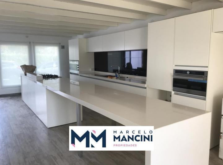 Casa · 276m² · 4 Ambientes