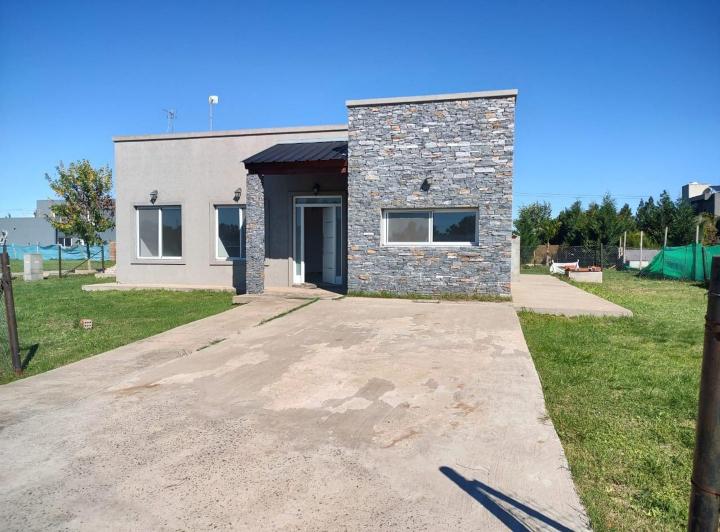 Casa · 115m² · 4 Ambientes · 3 Cocheras