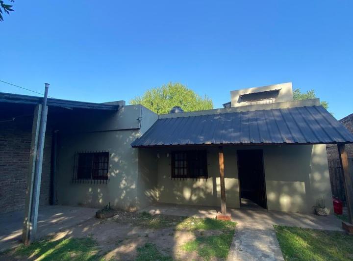 Casa · 80m² · 4 Ambientes · 1 Cochera