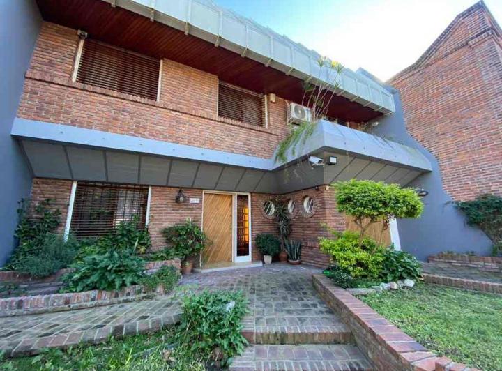 Casa · 266m² · 4 Ambientes · 1 Cochera