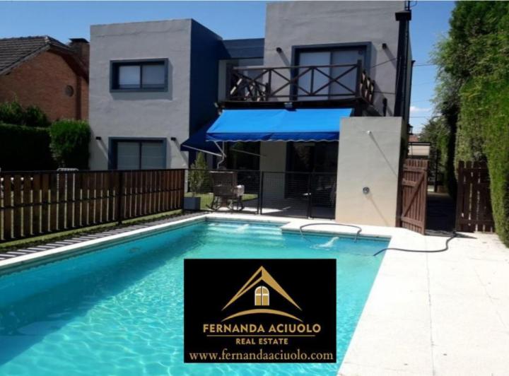 Casa · 170m² · 4 Ambientes · 2 Cocheras