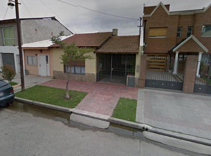 Casa · 1m² · 4 Ambientes