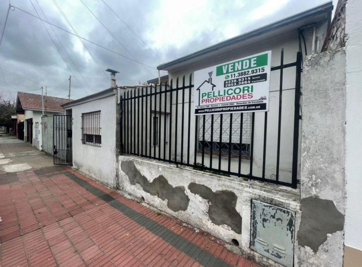 Casa · 158m² · 4 Ambientes · 2 Cocheras