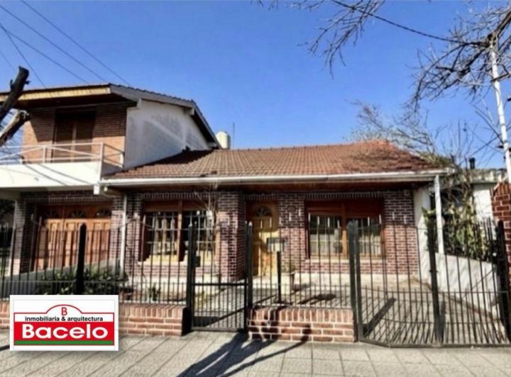 Casa · 200m² · 5 Ambientes · 1 Cochera