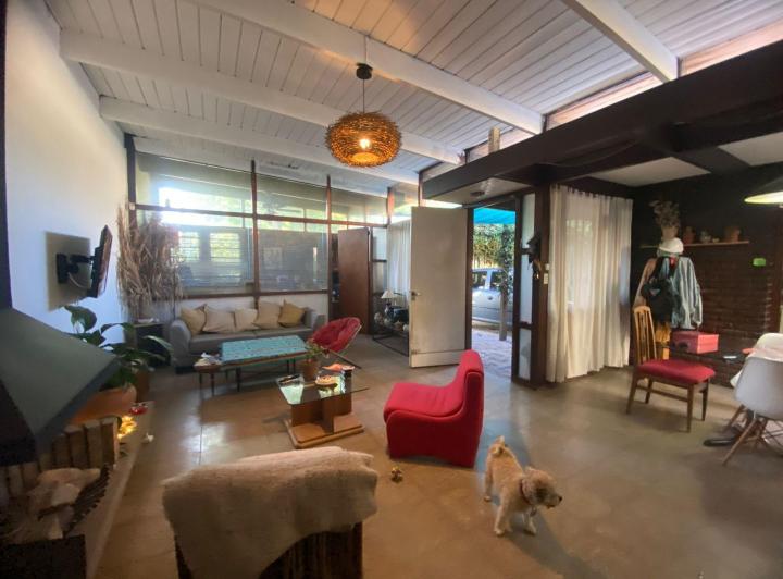 Casa · 180m² · 3 Ambientes · 1 Cochera