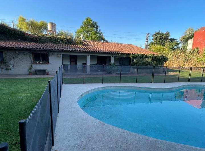 Casa · 200m² · 6 Ambientes · 2 Cocheras