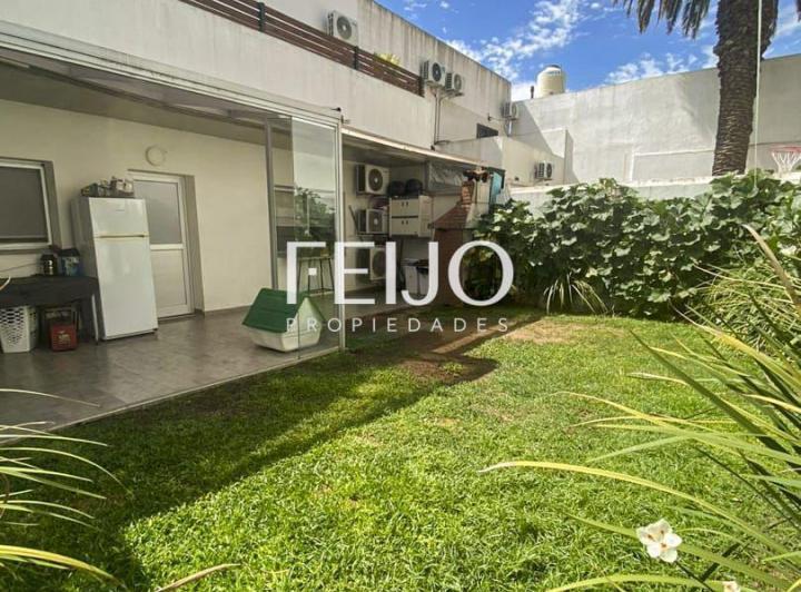 Casa · 90m² · 3 Ambientes · 2 Cocheras