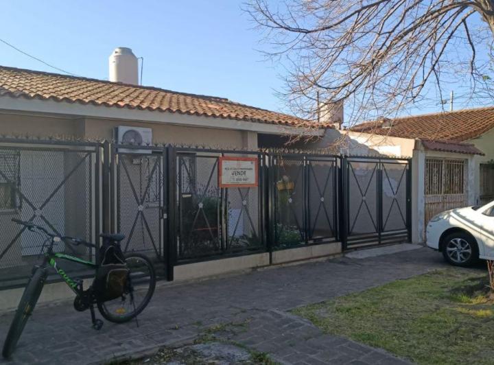 Casa · 85m² · 3 Ambientes · 1 Cochera