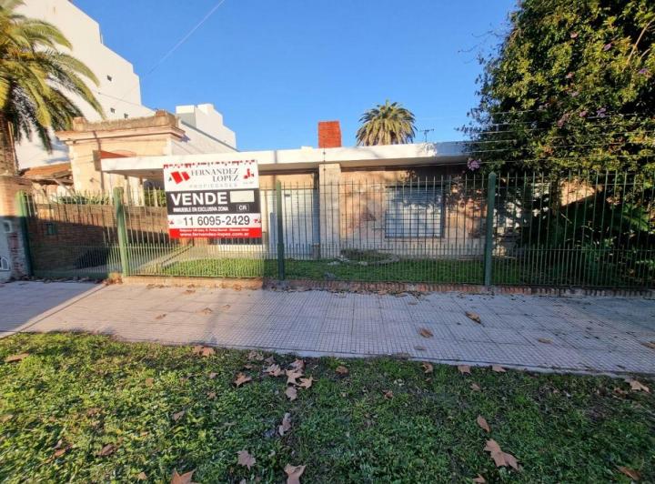 Casa · 1m² · 6 Ambientes · 1 Cochera