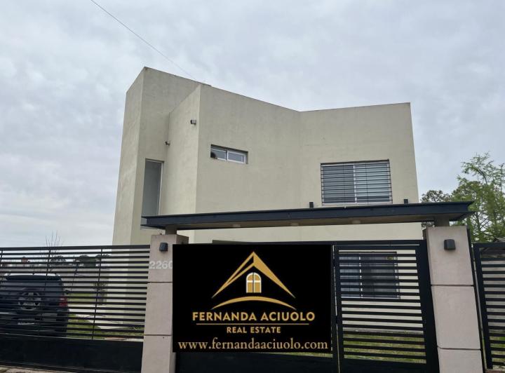Casa · 138m² · 4 Ambientes · 1 Cochera