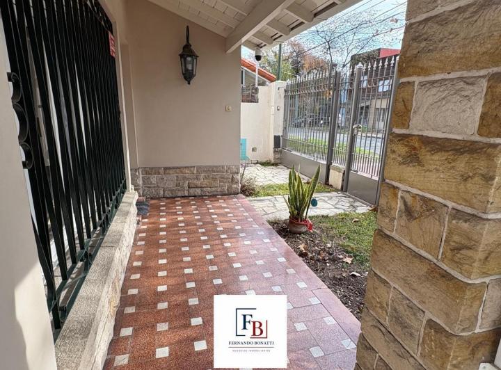 Casa · 158m² · 5 Ambientes · 1 Cochera