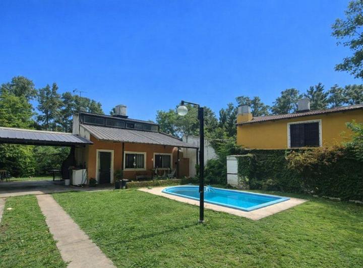 Casa · 68m² · 3 Ambientes · 1 Cochera