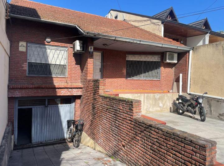 Casa · 280m² · 5 Ambientes · 2 Cocheras
