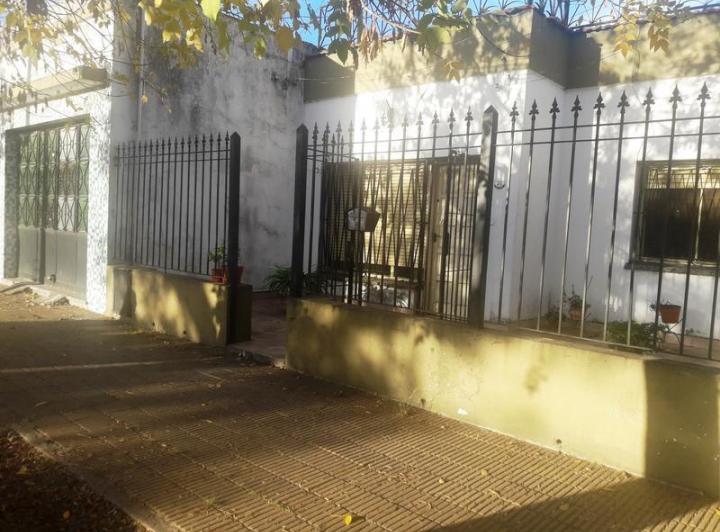 Casa · 90m² · 3 Ambientes · 1 Cochera