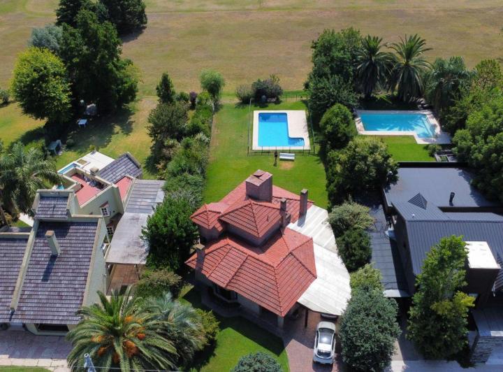 Casa · 150m² · 5 Ambientes · 1 Cochera