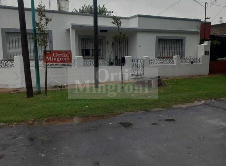 Casa · 100m² · 4 Ambientes · 1 Cochera