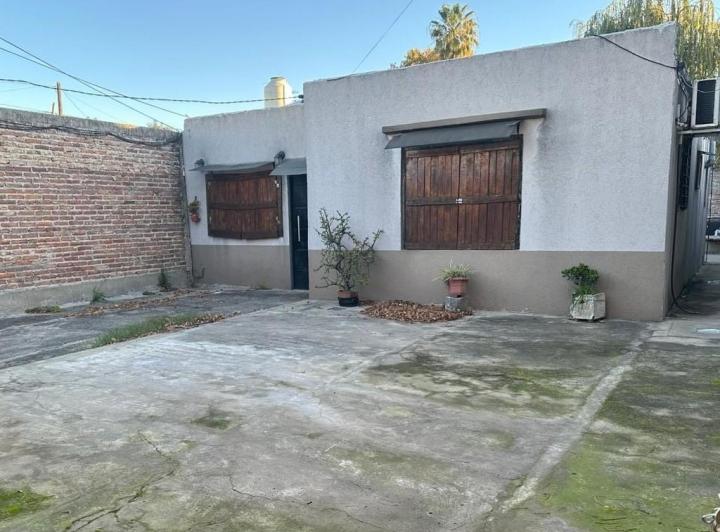 Casa · 90m² · 3 Ambientes · 2 Cocheras