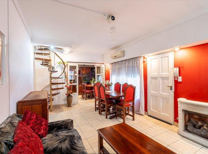 Casa · 130m² · 4 Ambientes · 1 Cochera