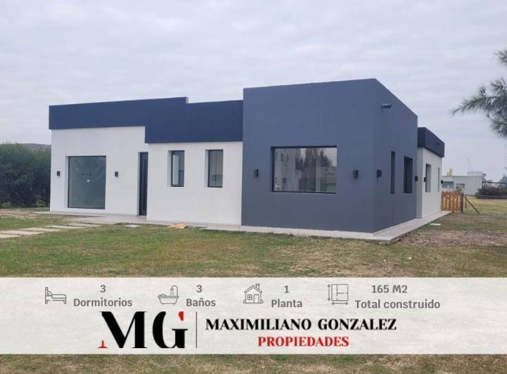 Casa · 150m² · 4 Ambientes · 2 Cocheras