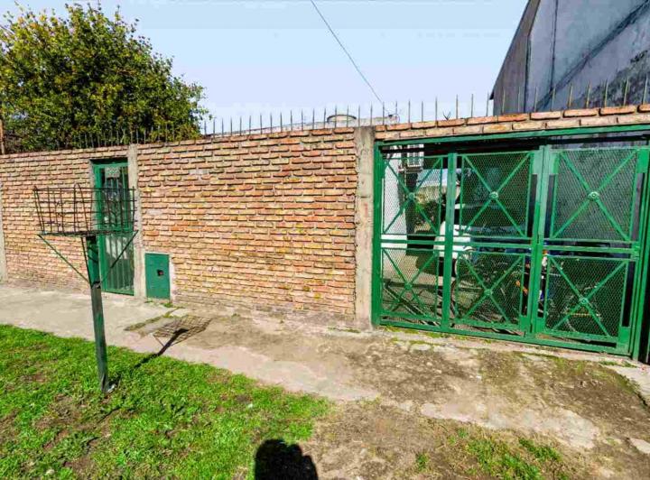 Casa · 80m² · 2 Ambientes · 2 Cocheras
