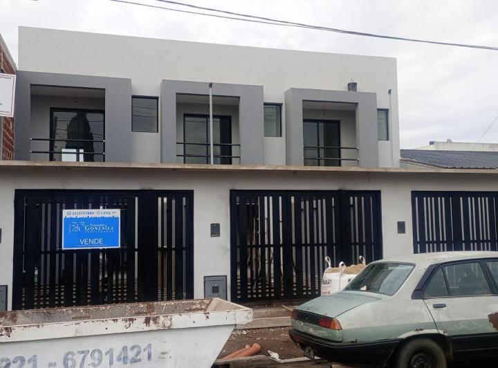 Casa · 68m² · 3 Ambientes · 1 Cochera