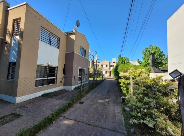 Casa · 75m² · 3 Ambientes · 1 Cochera