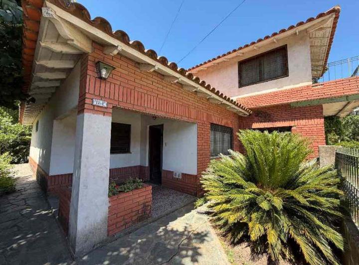 Casa · 129m² · 4 Ambientes · 1 Cochera