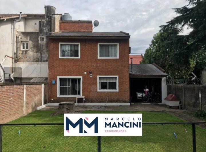 Casa · 130m² · 5 Ambientes · 2 Cocheras