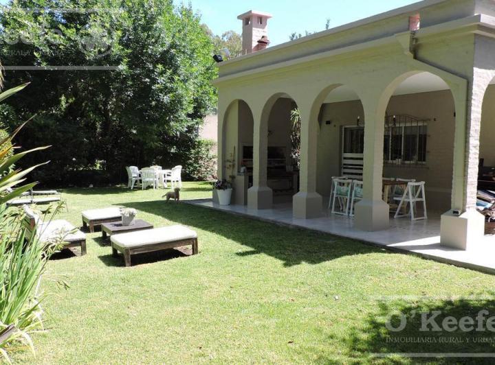 Casa · 135m² · 4 Ambientes · 2 Cocheras