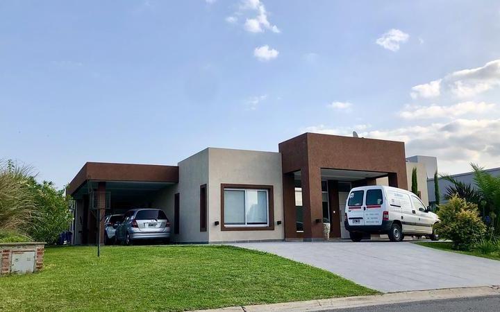 Casa · 180m² · 4 Ambientes