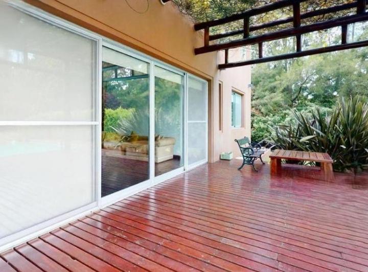 Casa · 287m² · 6 Ambientes · 2 Cocheras