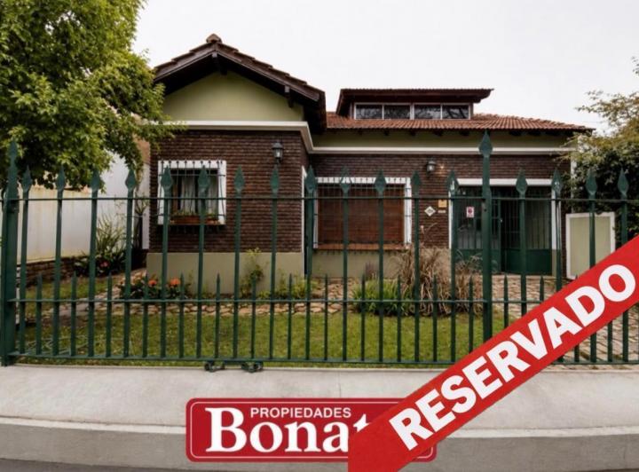 Casa · 591m² · 3 Dormitorios · 4 Cocheras