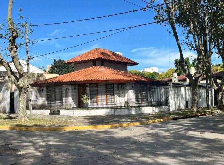 Casa · 172m² · 5 Ambientes · 2 Cocheras