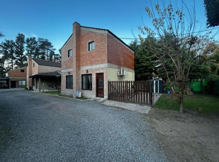 Casa · 80m² · 3 Ambientes · 1 Cochera