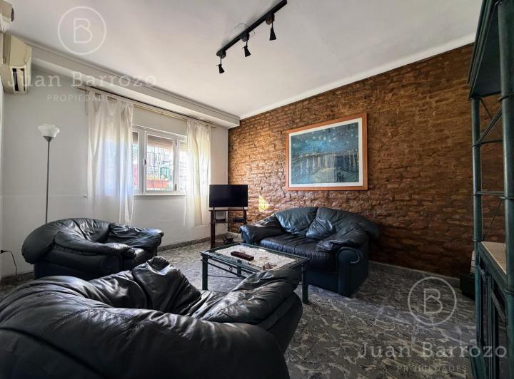 Casa · 211m² · 5 Ambientes · 2 Cocheras
