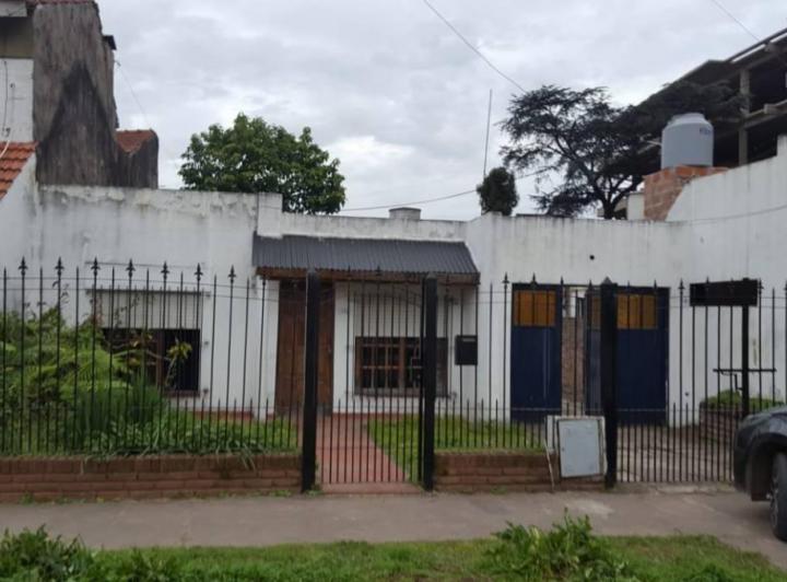 Casa · 55m² · 3 Ambientes · 1 Cochera