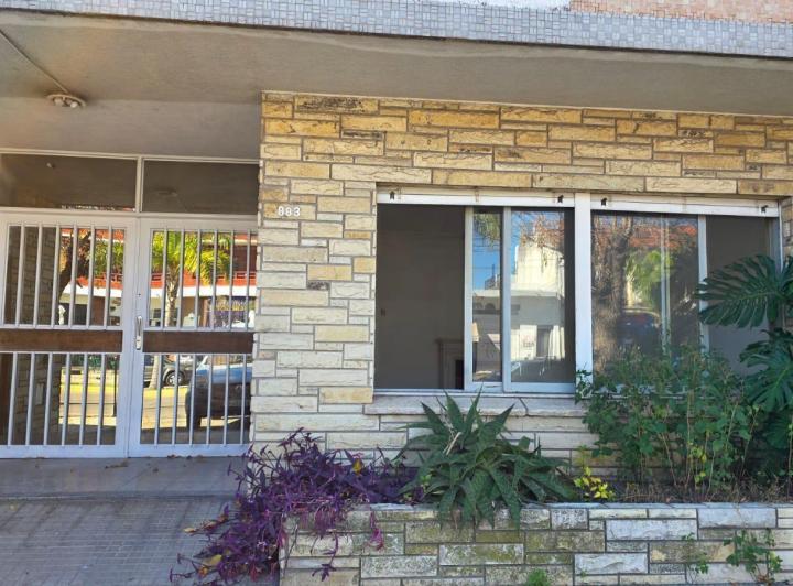 Casa · 199m² · 5 Ambientes · 2 Cocheras