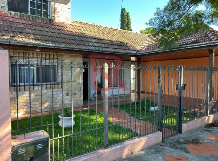Casa · 120m² · 5 Ambientes · 1 Cochera