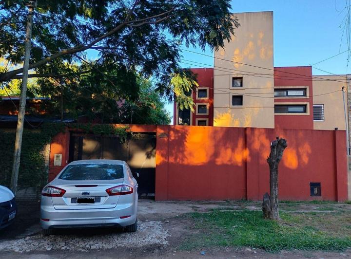 Casa · 130m² · 4 Ambientes · 3 Cocheras