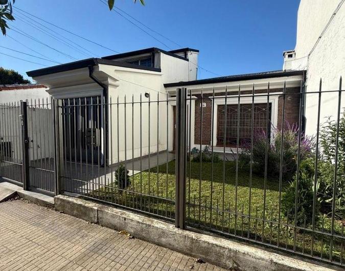 Casa · 120m² · 1 Ambiente · 1 Cochera