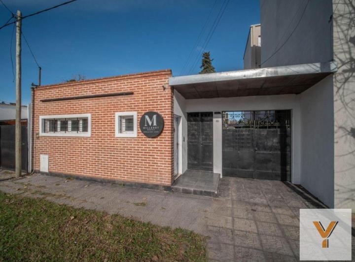 Casa · 120m² · 4 Ambientes · 4 Cocheras