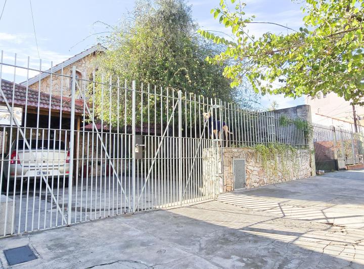 Casa · 93m² · 4 Ambientes · 1 Cochera